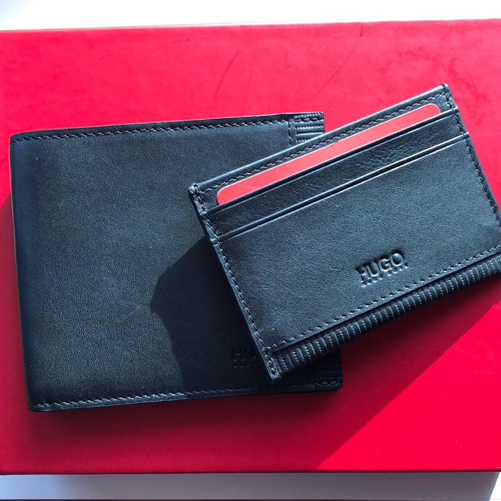 Hugo Boss mens’ black wallet.
